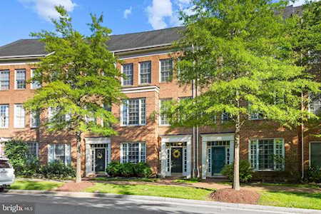 426 Ferdinand Day Dr Alexandria, VA 22304