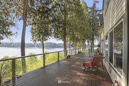 791 E Stadium Beach Rd W Grapeview, WA 98546