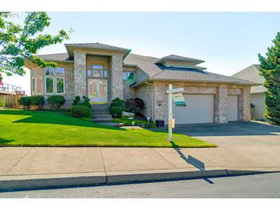9277 SE Cambray Way Happy Valley, OR 97086