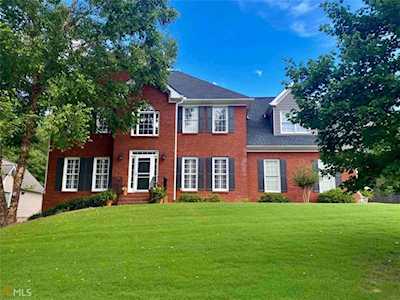 7525 Greens Loganville, GA 30052