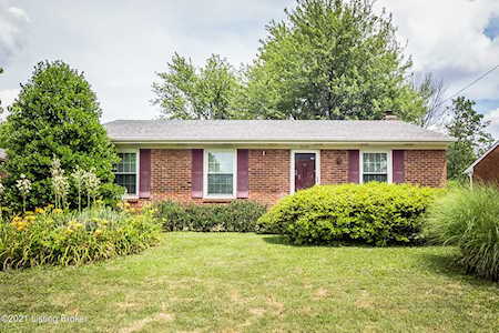 5105 Sprucewood Dr Louisville, KY 40291