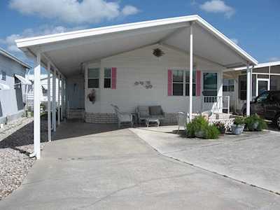 6624 Kansas St Bradenton, FL 34207