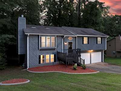 4092 Maxanne Dr NW Kennesaw, GA 30144