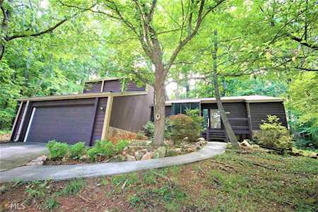 859 Bridgewater Court Stone Mountain, GA 30088