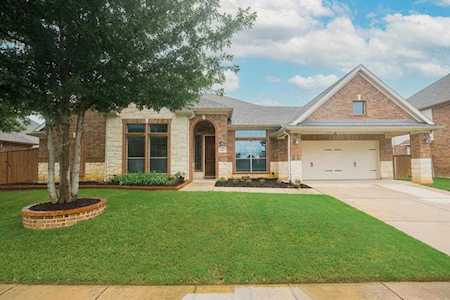 1205 Hayfield Street Roanoke, TX 76262