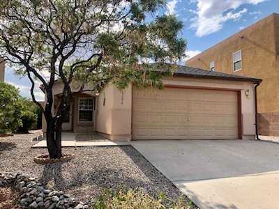 5596 Gladstone Dr NE Rio Rancho, NM 87144