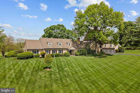 207 Haystack Ln Greenville, DE 19807