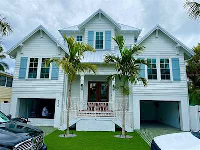 115 81st St Holmes Beach, FL 34217