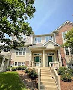 2639 N Greenwood Ave Arlington Heights, IL 60004