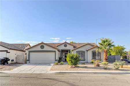 102 Queenswreath Dr North Las Vegas, NV 89031