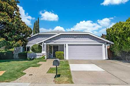 7975 La Coruna Drive Sacramento, CA 95823