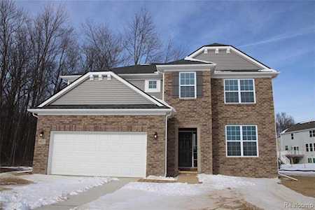 1868 Eastport Dr Dr Troy, MI 48083