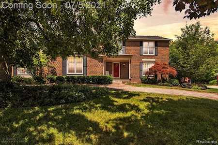 12390 Glenview Dr Plymouth Twp, MI 48170