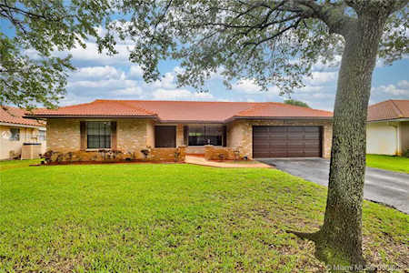 1359 NW 112th Ter Coral Springs, FL 33071