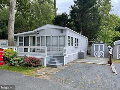 273 Woodhaven Ct Berlin, MD 21811