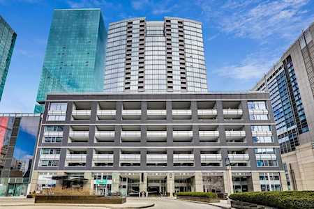 240 E Illinois St #2402 Chicago, IL 60611