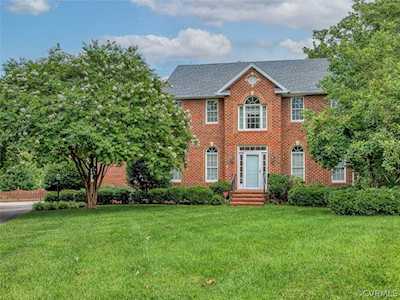 506 Fairway Woods Dr Chester, VA 23836