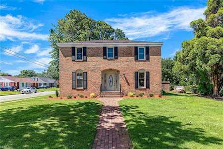 4001 Chesapeake Ave Hampton, VA 23669