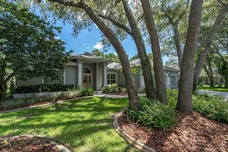 8801 Whispering Oaks Trail New Port Richey, FL 34654