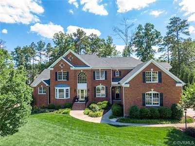16319 Fox Creek Forest Dr Moseley, VA 23120