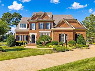16286 Maple Hall Dr Midlothian, VA 23113