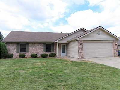 1212 E 42nd St Anderson, IN 46013