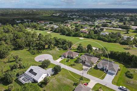 85 Pine Valley Ct Rotonda West, FL 33947