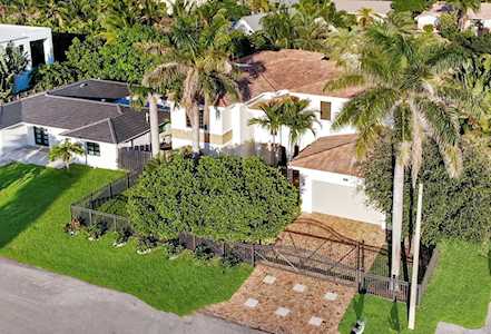 260 NE Wavecrest Court Boca Raton, FL 33432
