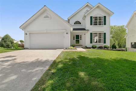 408 Pineview Valley Ln Maryland Heights, MO 63043