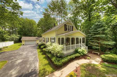 28220 Parkhill St Farmington Hills, MI 48334