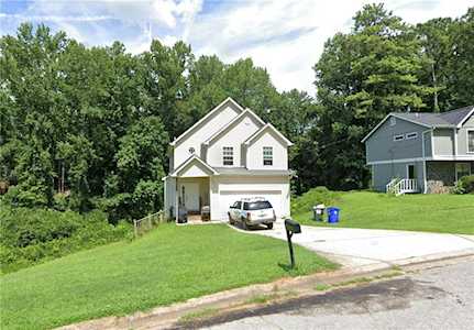 270 Fieldstone Dr Fairburn, GA 30213