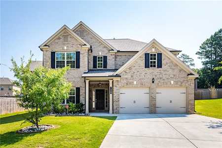 403 Live Oak Pass Loganville, GA 30052