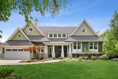 949 Kings Ln Glenview, IL 60025
