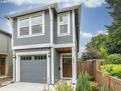 7452 N Stockton Ave Portland, OR 97203