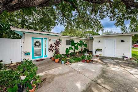 2059 Temple TERRACE Clearwater, FL 33764