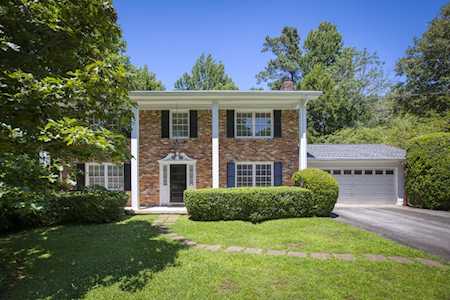 7261 Thornhill Ln Sandy Springs, GA 30328