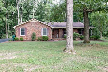 2819 Skyview Dr Centerville, TN 37033