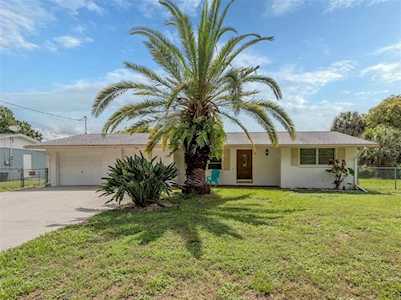 605 Barnes PARKWAY Nokomis, FL 34275