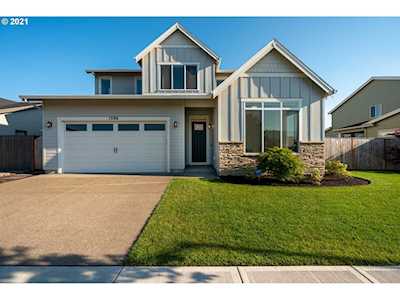 1306 E Vintage St Newberg, OR 97132