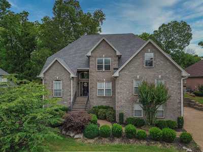 179 Spy Glass Way Hendersonville, TN 37075