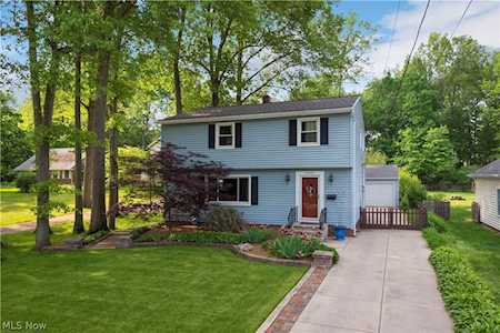 30329 Ashton Ln Bay Village, OH 44140