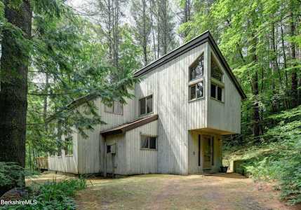 307 Woodlands Way Sandisfield, MA 01255
