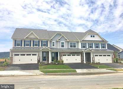 1503 Crampton St Brunswick, MD 21716