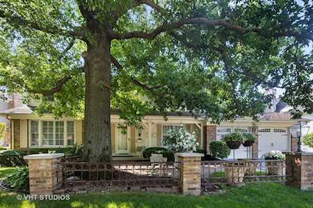 1424 Royal Saint George Dr Naperville, IL 60563