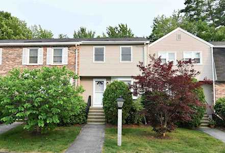 3 Oakwood Ln #5 Goffstown, NH 03045