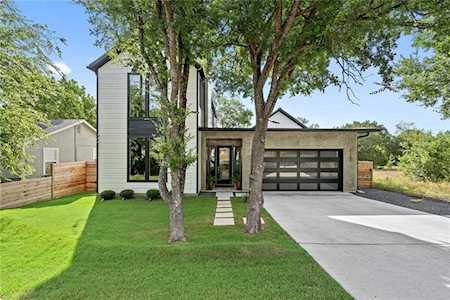 11103 3rd ST Jonestown, TX 78645