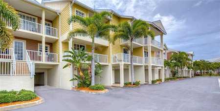 3275 Mangrove Point Dr Ruskin, FL 33570