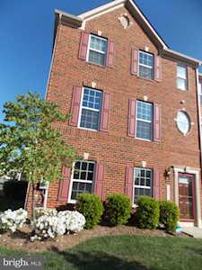 10877 Finsbury Alley Waldorf, MD 20603
