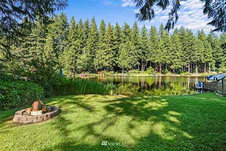 7402 337th Place SE Fall City, WA 98024