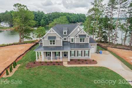 172 Twin Sisters Ln Mooresville, NC 28117
